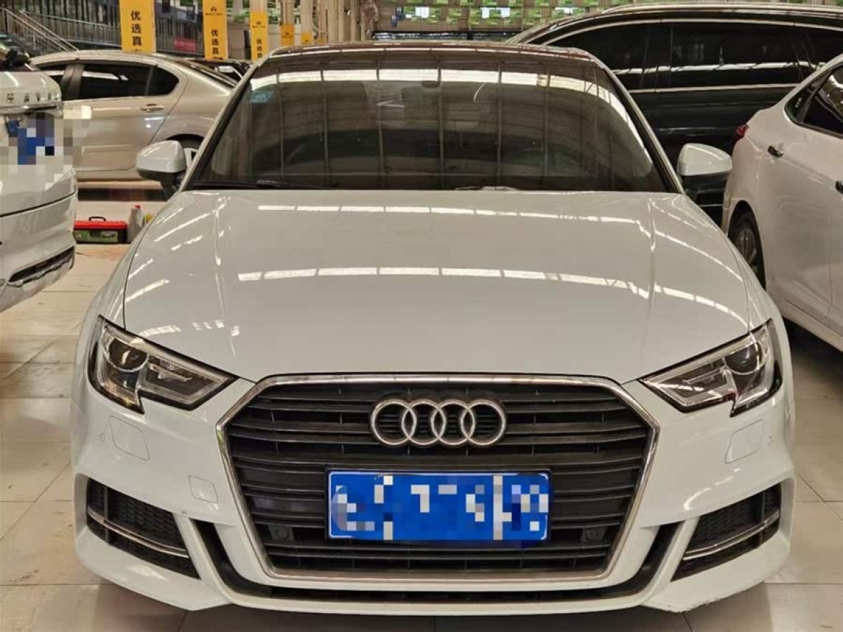 奧迪 奧迪A3  2018款 30周年年型 Limousine 35 TFSI 時(shí)尚型圖片