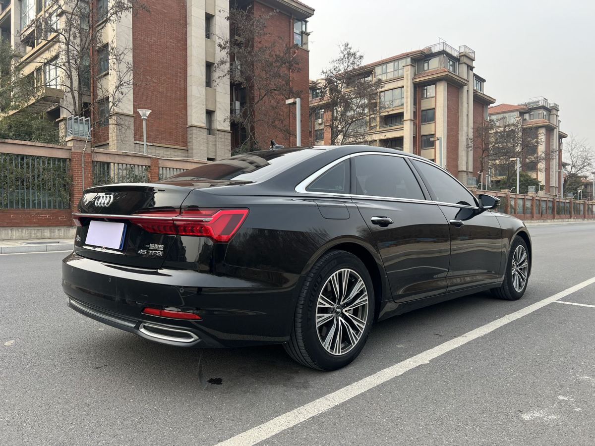 奧迪 奧迪A6L  2021款 45 TFSI 臻選動(dòng)感型圖片