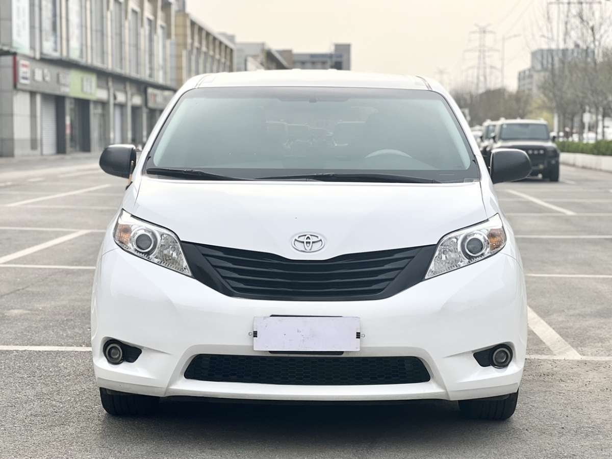 丰田 塞纳  2011款 Sienna 2.7L 美规版图片