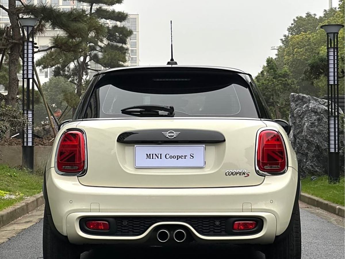 MINI MINI  2019款 2.0T COOPER S 藝術(shù)家圖片