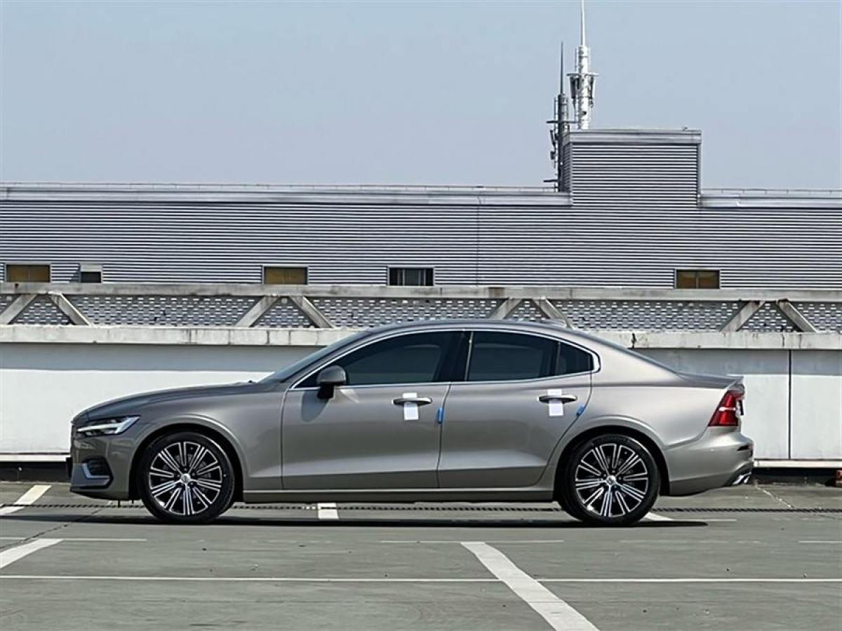 沃爾沃 S60L  2020款 T4 智遠(yuǎn)豪華版圖片