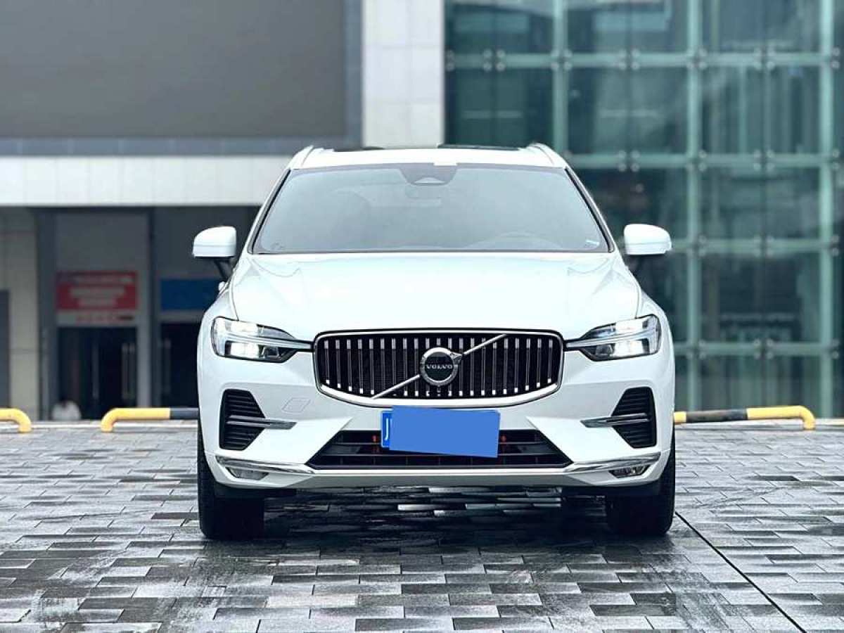 沃爾沃 XC60  2023款 B5 四驅(qū)智遠(yuǎn)豪華版圖片