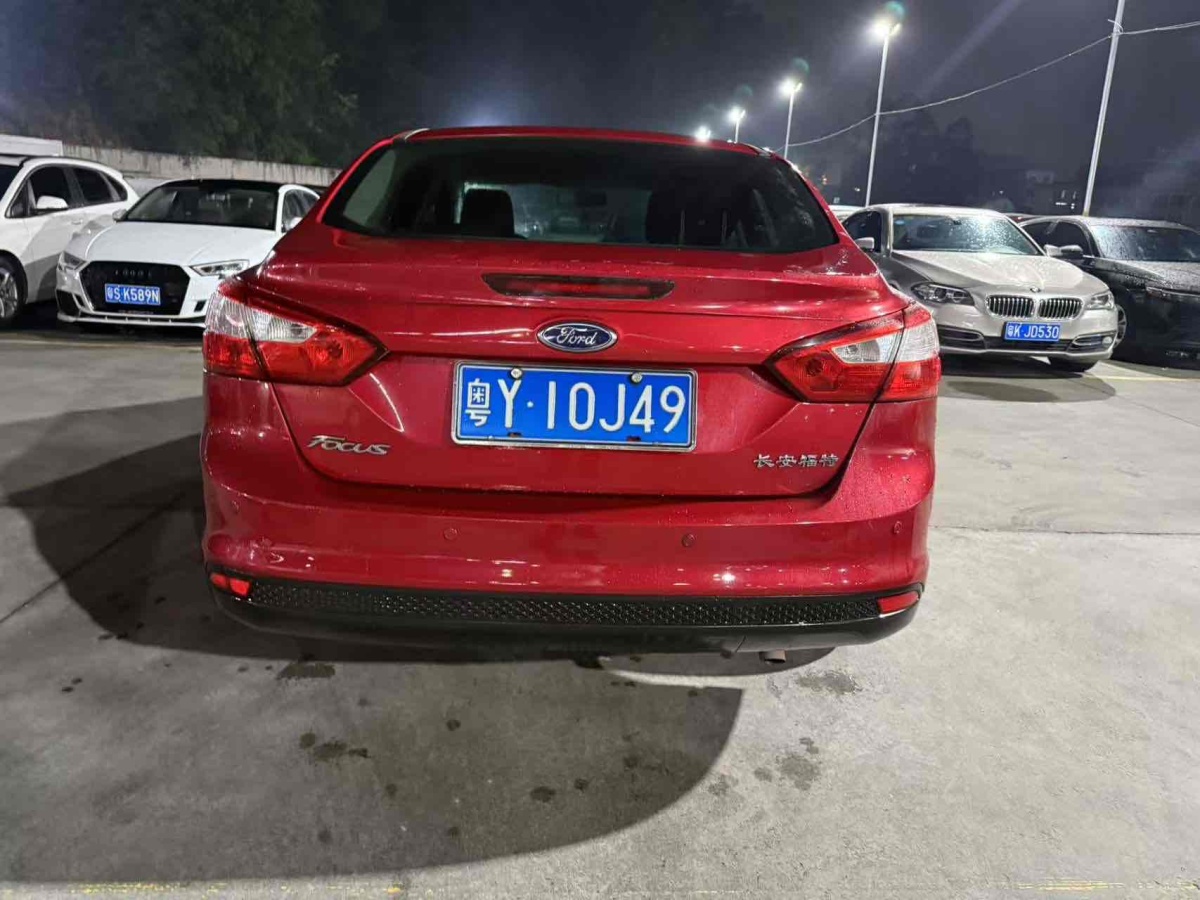 福特 ?？怂? 2012款 三廂 1.6L 自動(dòng)舒適型圖片