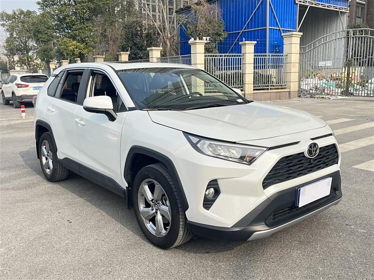 豐田 RAV4榮放  2021款 2.0L CVT四驅(qū)風(fēng)尚版圖片