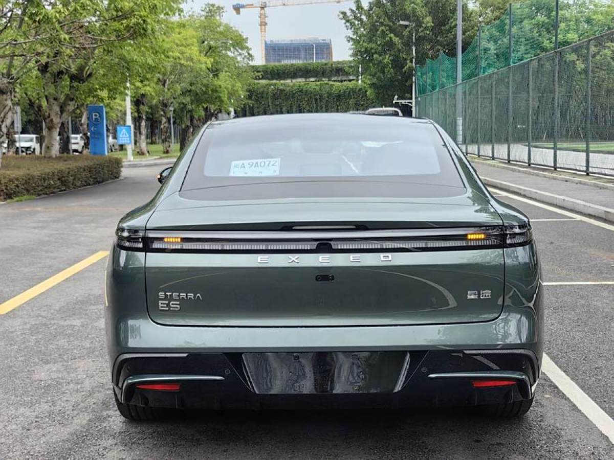 智己 智己LS7  2023款 77kWh Pure后驅(qū)版圖片