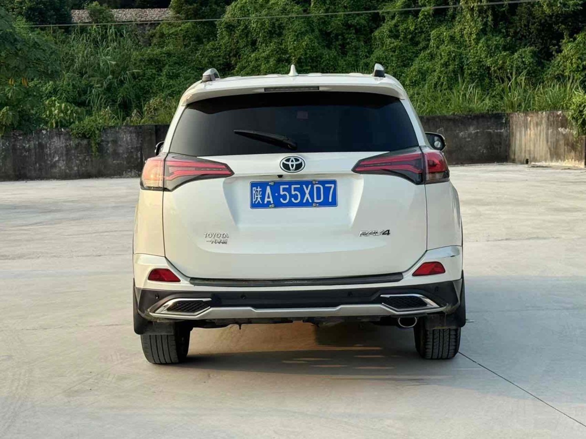 豐田 RAV4  2016款 榮放 2.0L CVT兩驅(qū)風尚版圖片