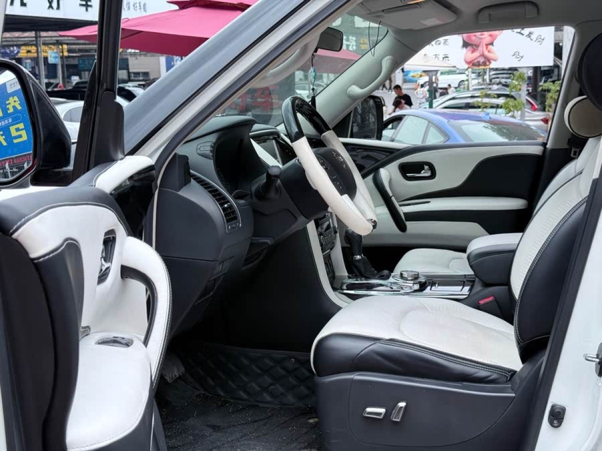 日產(chǎn) 途樂  2018款 4.0L 領(lǐng)英型圖片