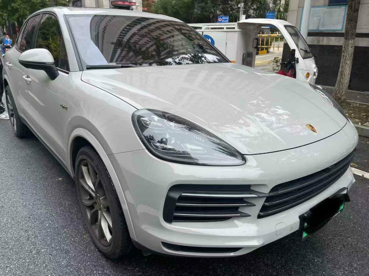 保時(shí)捷 Cayenne  2022款 Cayenne 3.0T 鉑金版圖片