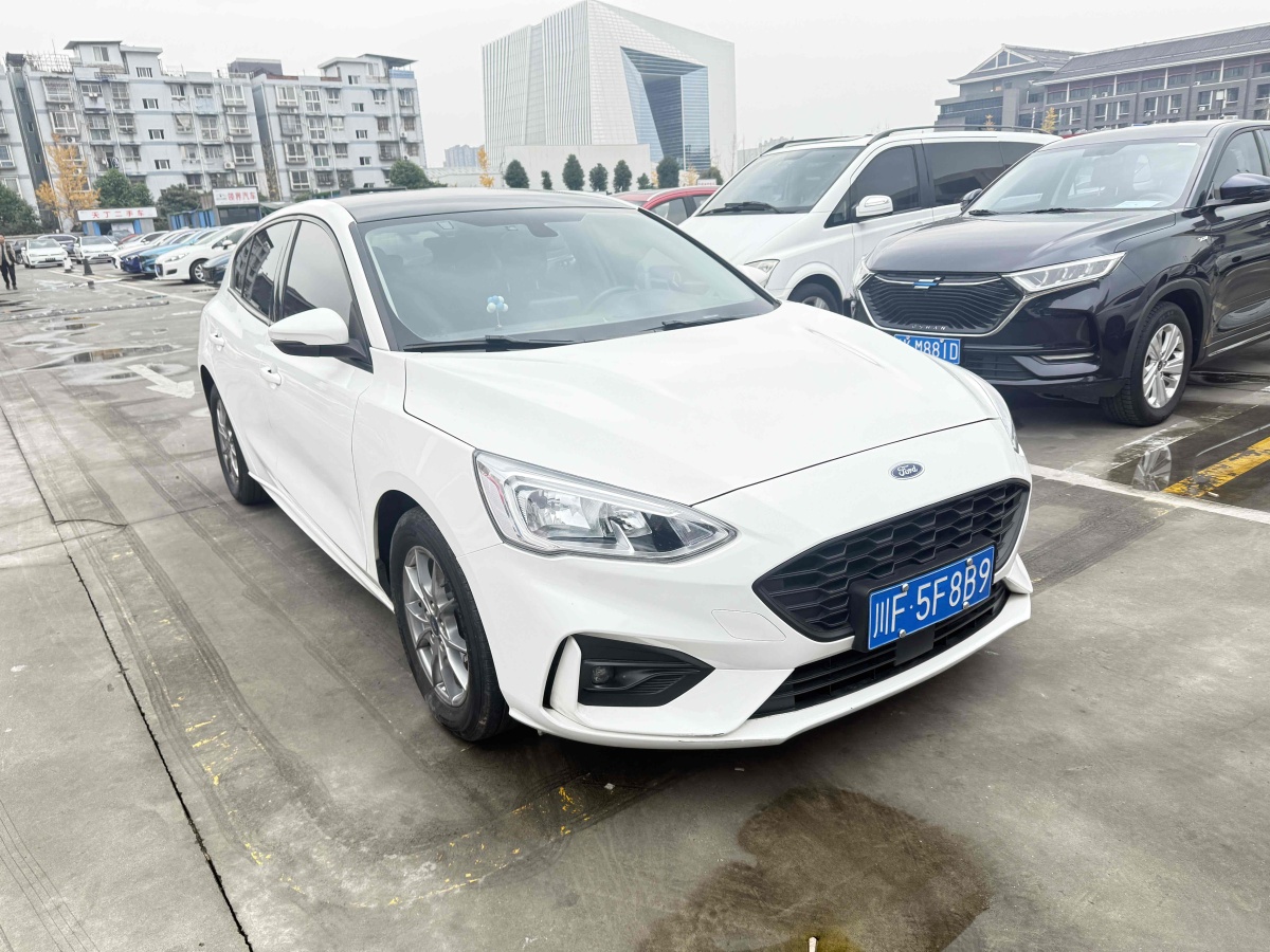 福特 福克斯  2020款 兩廂 EcoBoost 180 自動(dòng)鋒潮型圖片