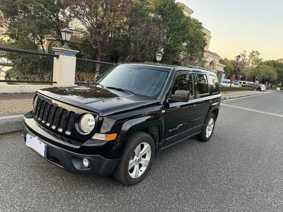 2014年2月 Jeep 自由客(進口) 2.4L 運動版圖片