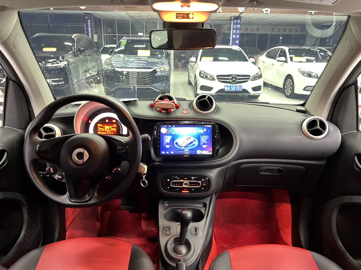 smart fortwo  2018款 1.0L 52千瓦硬頂靈動版圖片