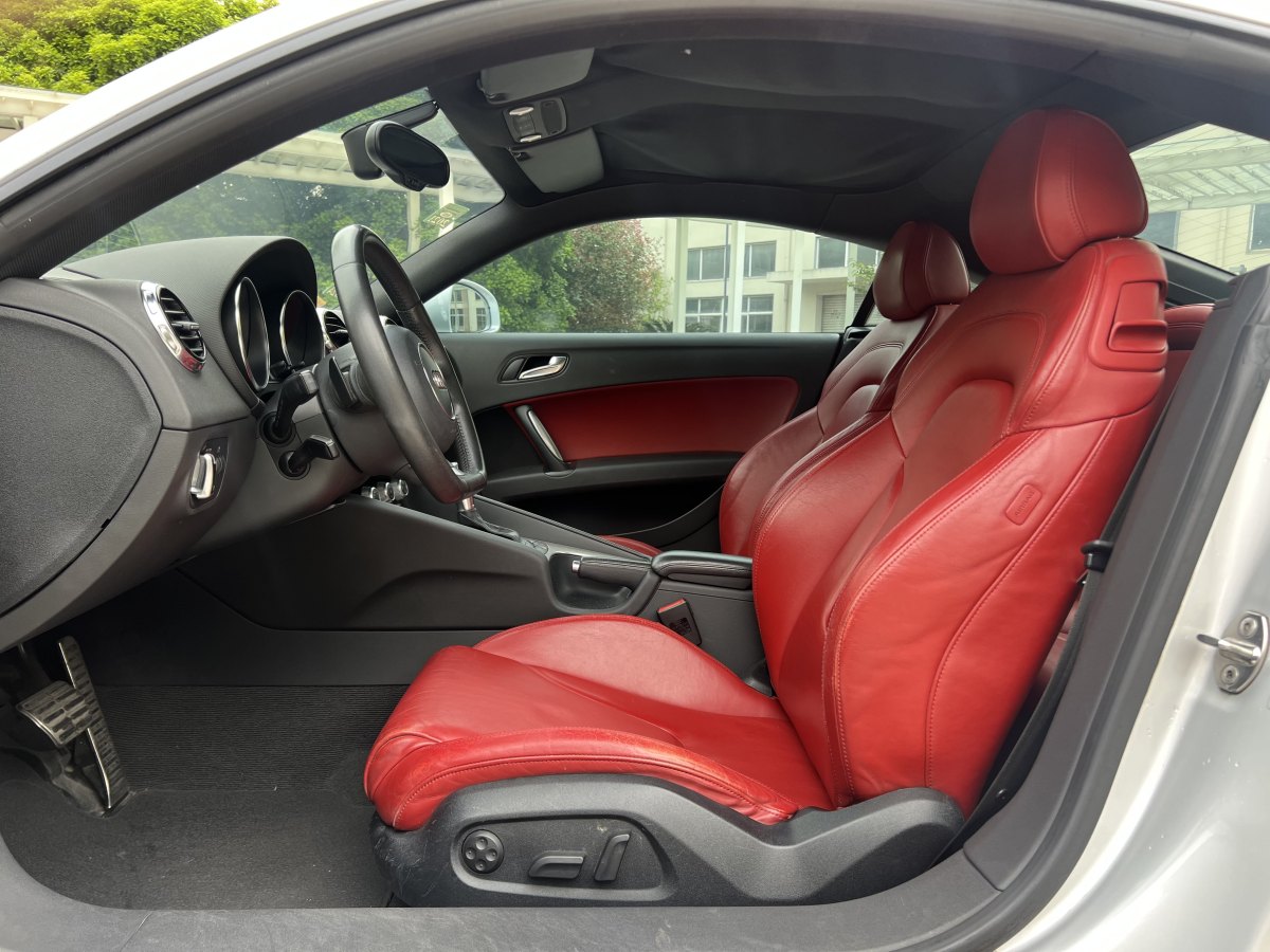 奧迪 奧迪TT  2011款 TT Coupe 2.0TFSI圖片