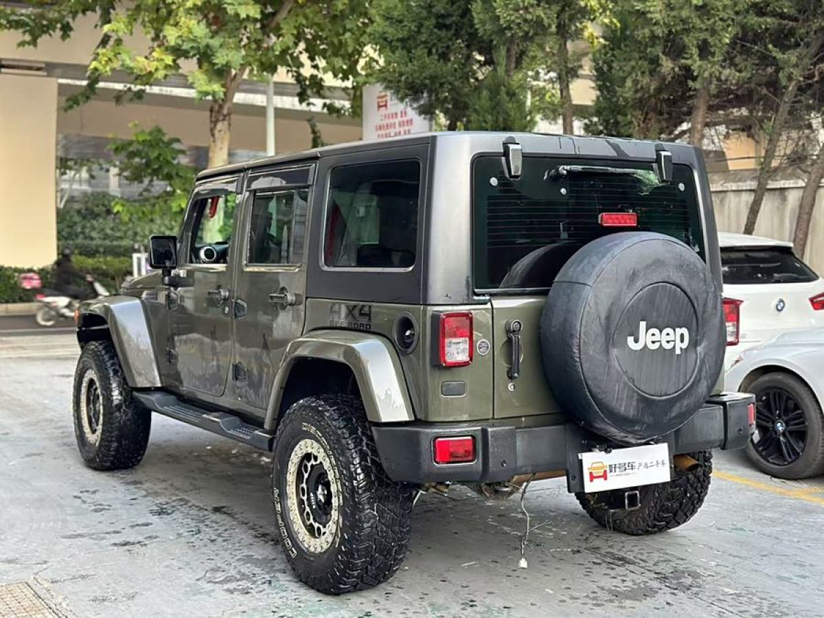 Jeep 牧馬人  2015款 3.0L Sahara 四門舒享版圖片