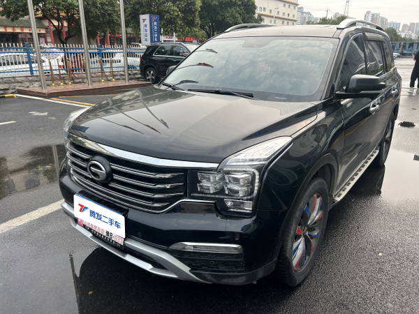 广汽传祺 GS8  2017款 320T 两驱豪华智联版