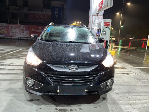 现代 ix35  2012款 2.4L 自动两驱尊贵版GLS