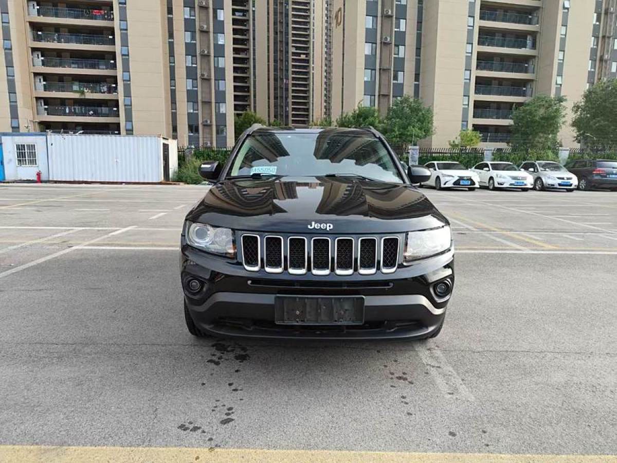 Jeep 指南者  2014款 改款 2.0L 兩驅(qū)進(jìn)取版圖片