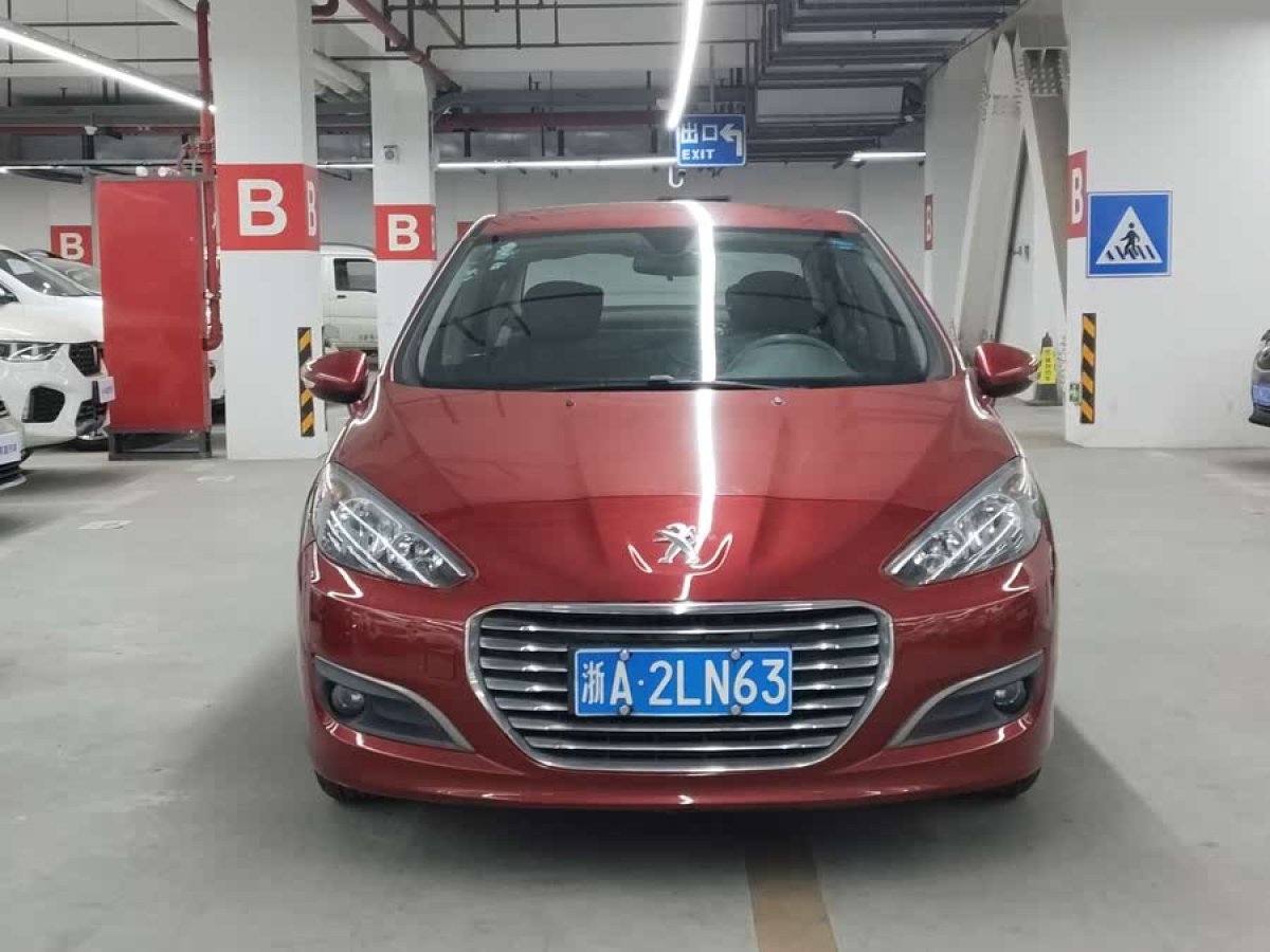 標(biāo)致 308  2014款 樂享版 經(jīng)典 1.6L 自動優(yōu)尚型圖片