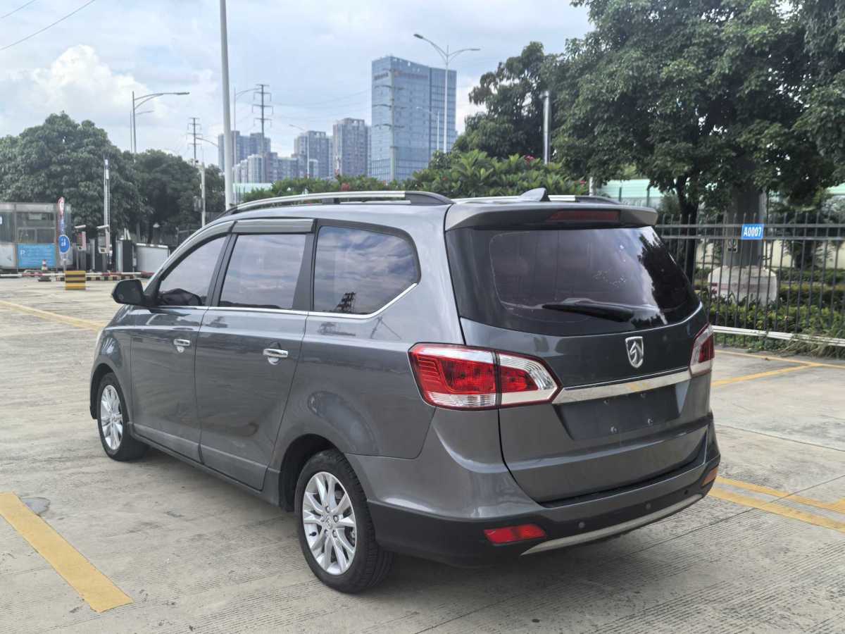 寶駿 730  2014款 1.5L 手動舒適型 7座圖片