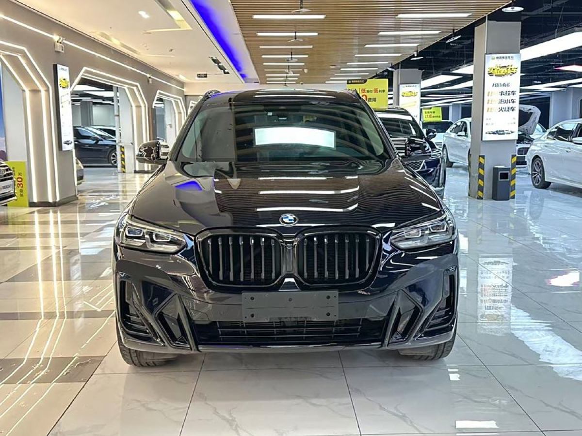 寶馬 寶馬X3  2022款 xDrive30i 領(lǐng)先型 M曜夜套裝圖片