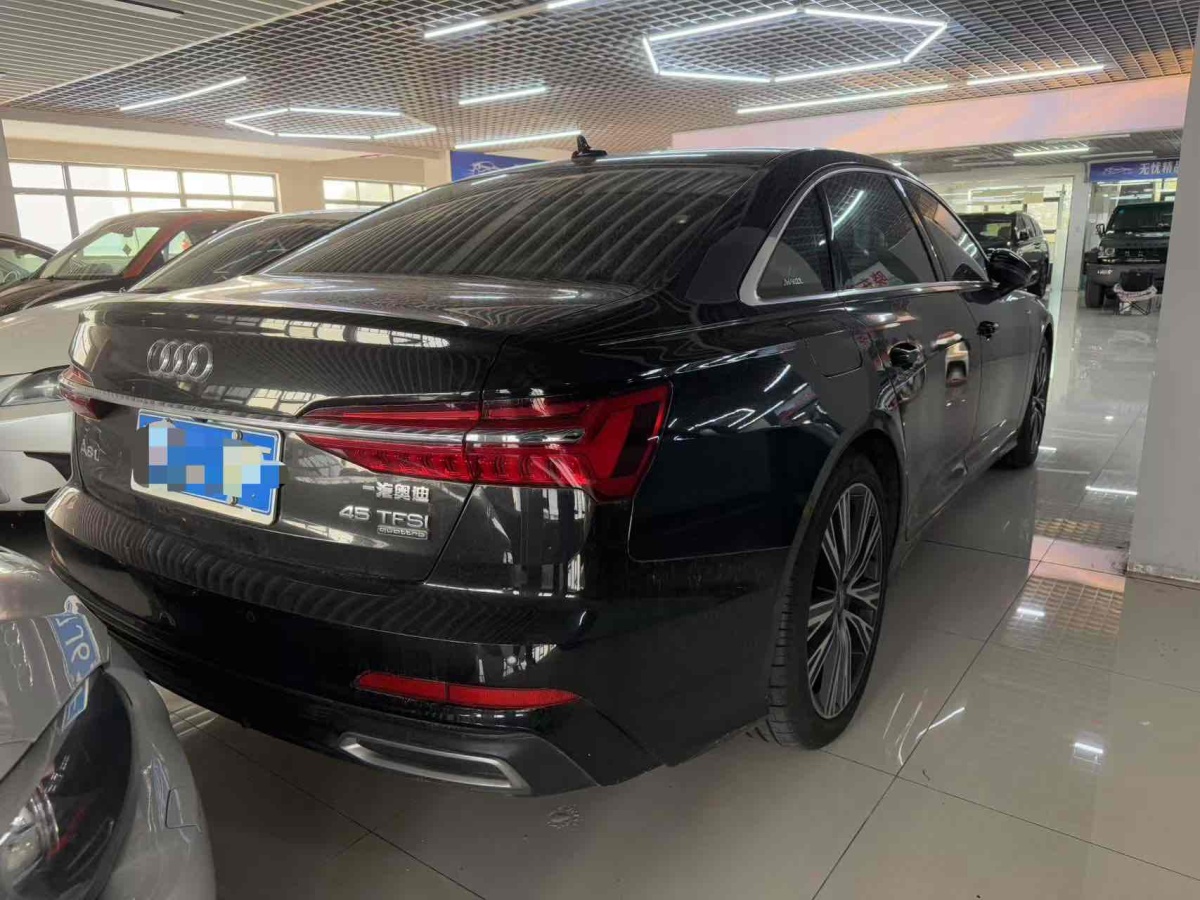 奧迪 奧迪A6L  2019款 45 TFSI quattro 臻選動(dòng)感型圖片