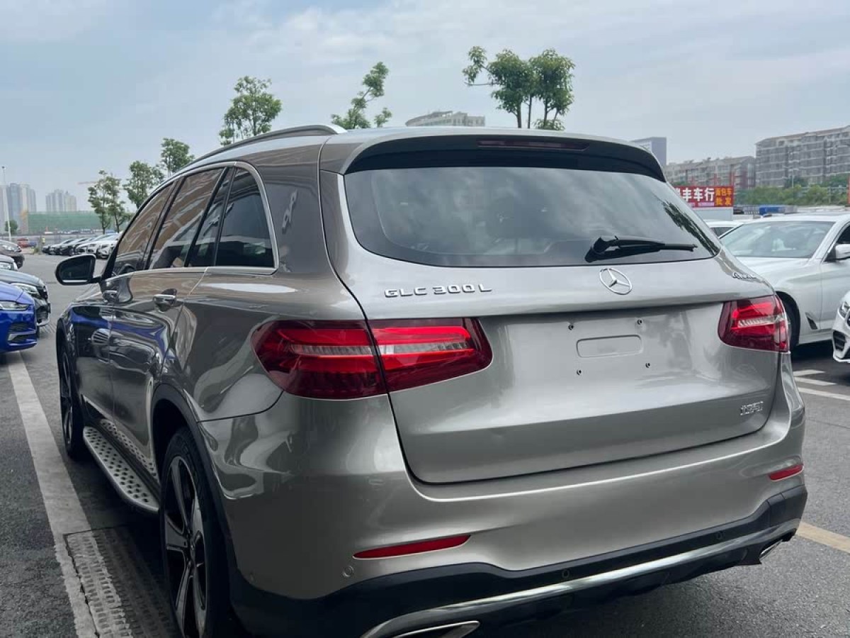 奔馳 奔馳GLC  2018款 改款 GLC 300 4MATIC 動(dòng)感型圖片