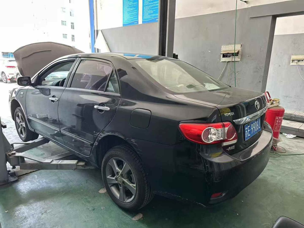 豐田 卡羅拉  2013款 1.6L GL炫酷特裝版圖片