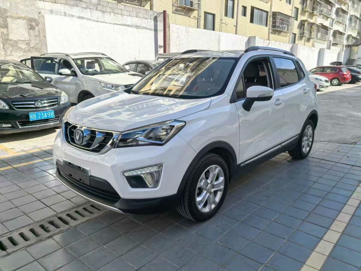 長安跨越 跨越王X5  2018款 1.5L 中配型單排后雙輪標(biāo)準(zhǔn)貨箱DK15C圖片