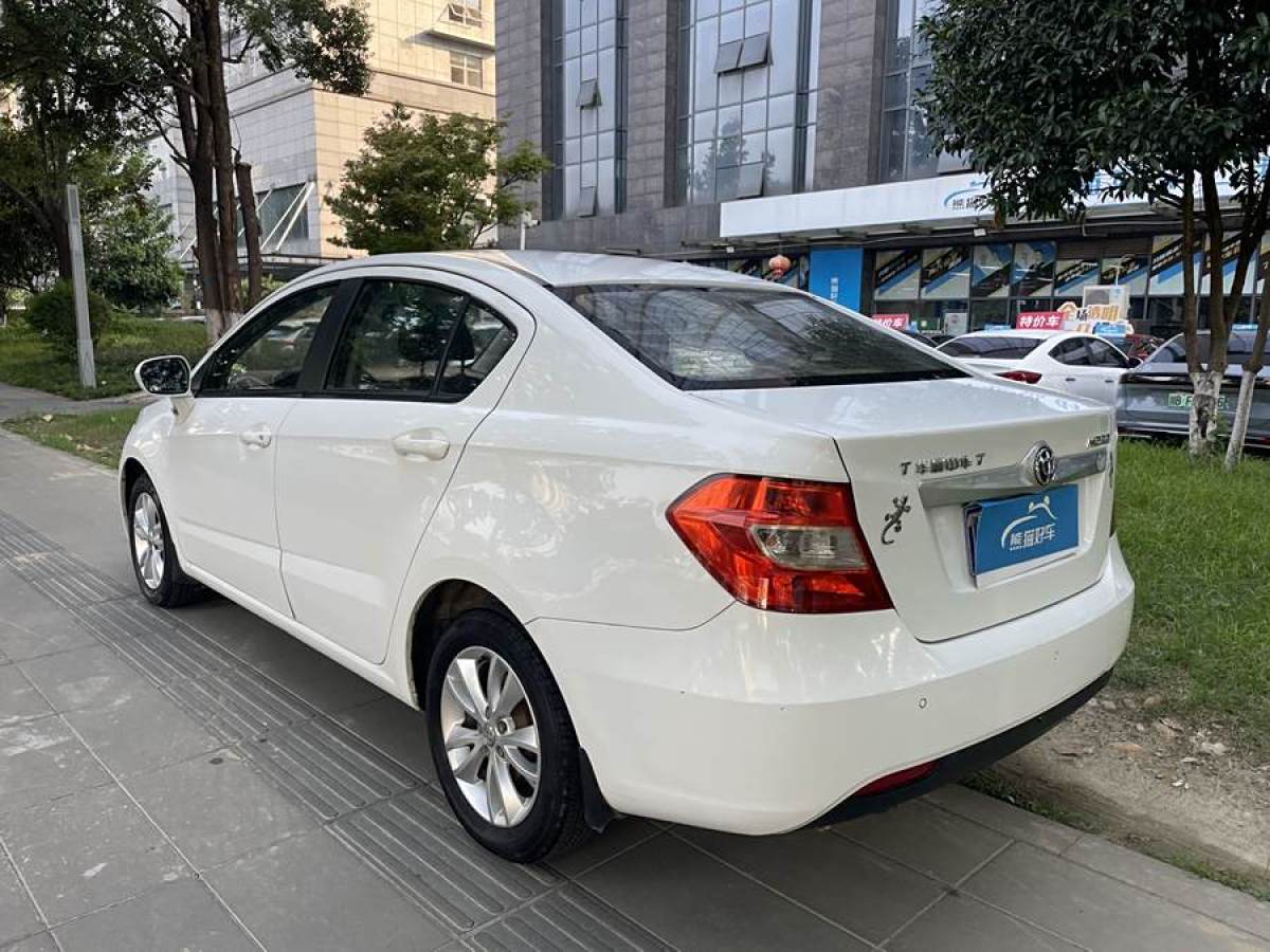 中华 H230  2012款 1.5L AMT天窗型图片