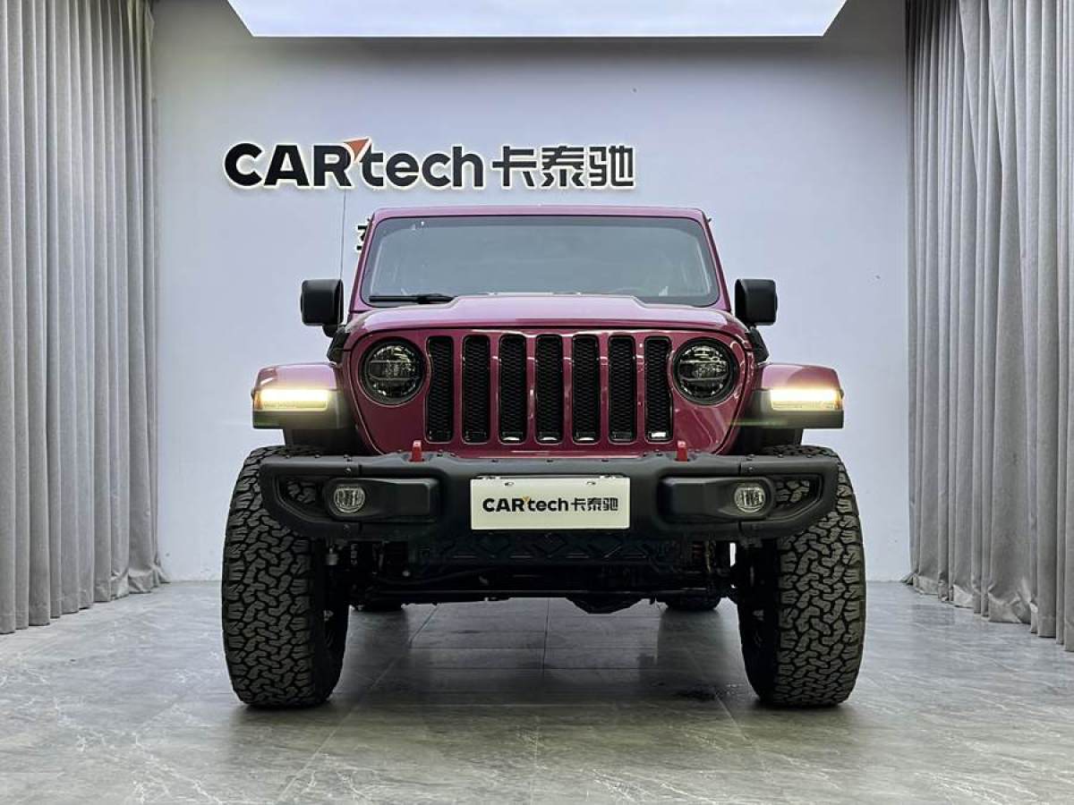 Jeep 牧馬人  2022款 2.0T 高地巴哈馬沙灘粉特別版圖片