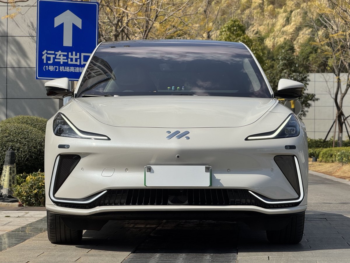 智己 智己LS7  2023款 100kWh Lux后驅(qū)版圖片