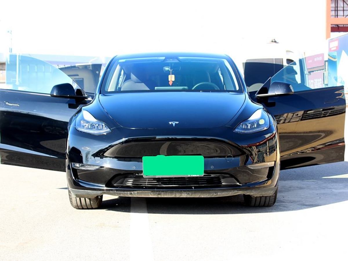 特斯拉 Model 3  2021款 改款 標(biāo)準(zhǔn)續(xù)航后驅(qū)升級(jí)版圖片