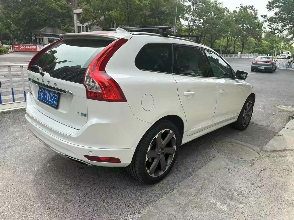 沃爾沃 V40  2016款 1.5T 智尚版圖片