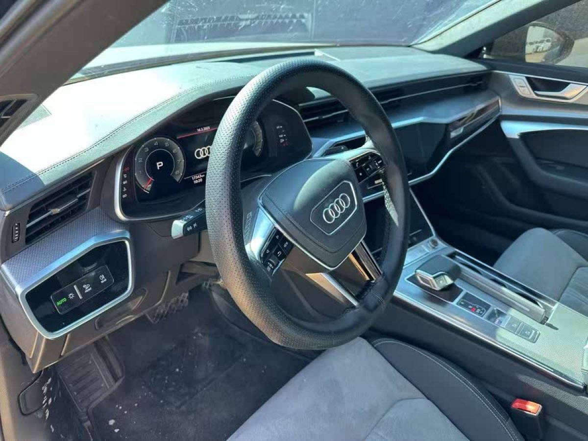 奧迪 奧迪A6L  2024款 40 TFSI 豪華動感型圖片