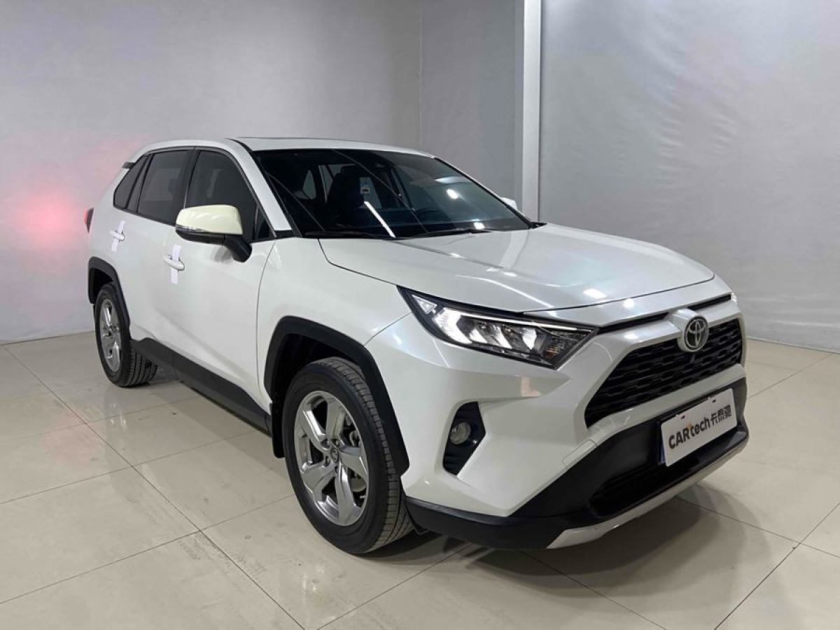 2022年9月豐田 RAV4榮放  2021款 2.0L CVT兩驅(qū)風(fēng)尚版