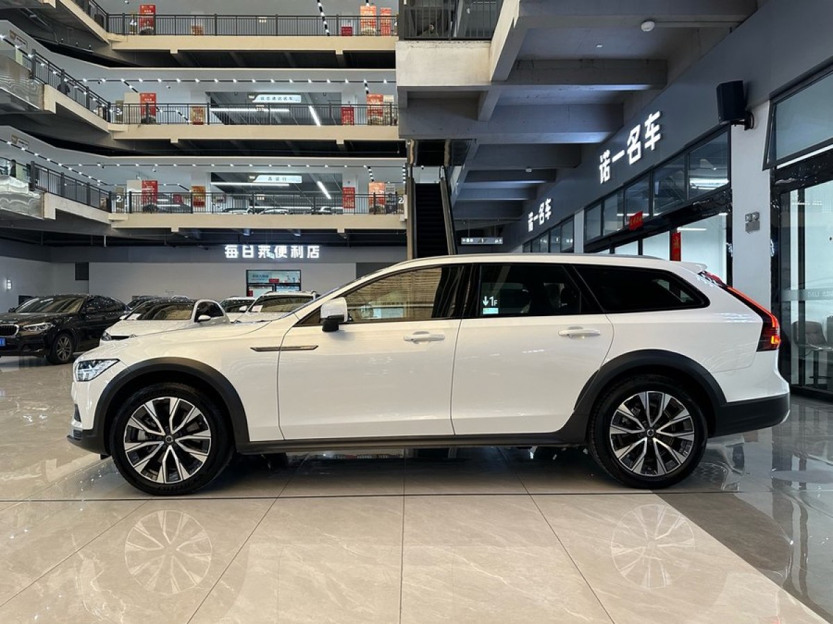 沃爾沃 V90  2025款 Cross Country B5 AWD 智遠(yuǎn)版圖片