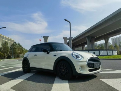 2019年4月 MINI COUNTRYMAN 1.5T COOPER 經典派圖片