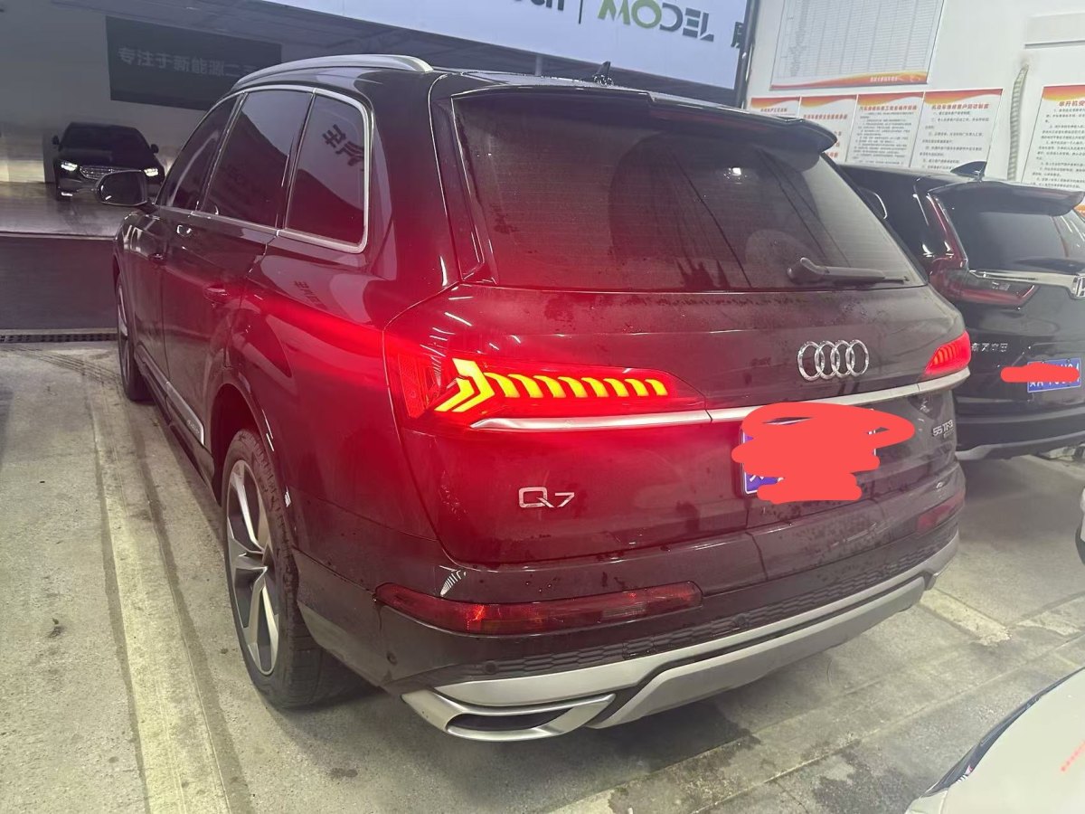 奧迪 奧迪Q7  2023款 55 TFSI quattro S 尊貴型圖片