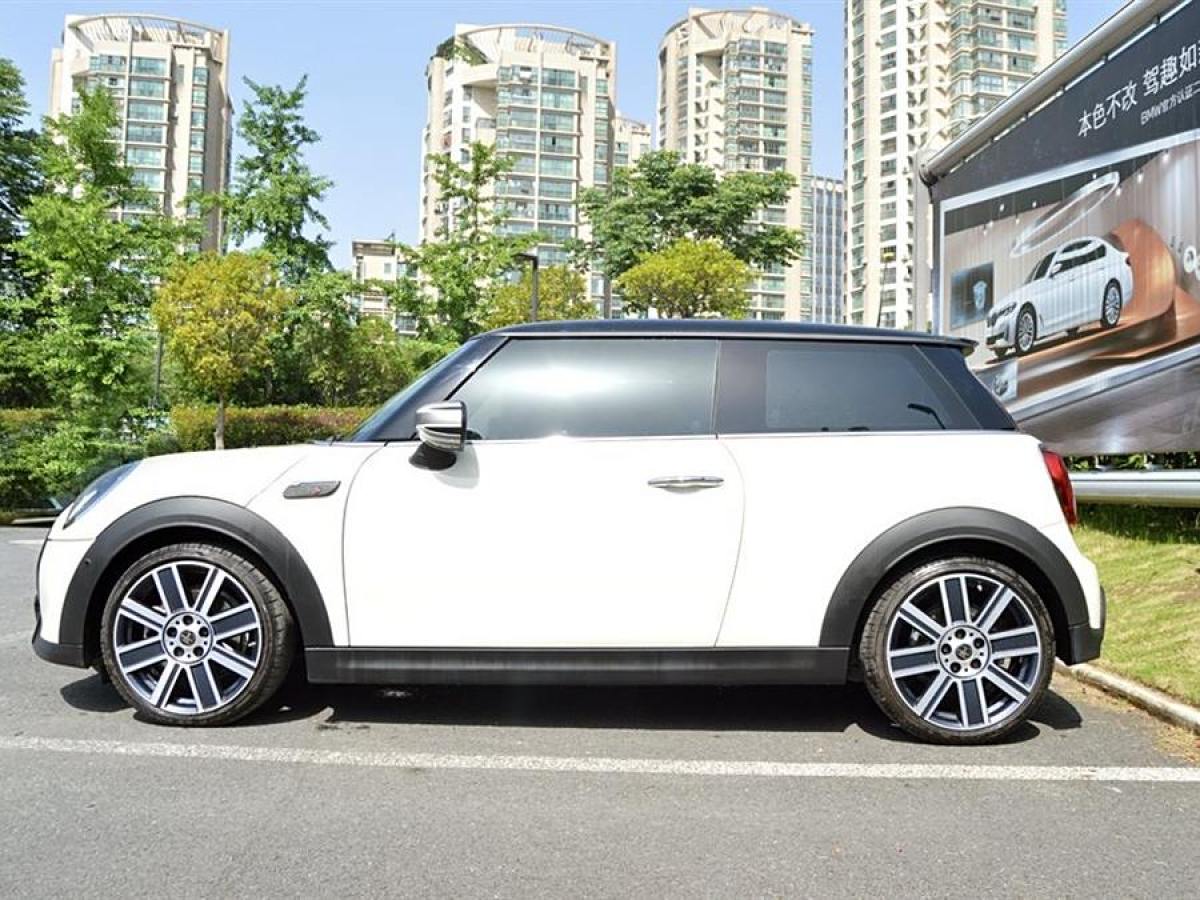 MINI MINI  2022款 改款 2.0T COOPER S 藝術(shù)家圖片