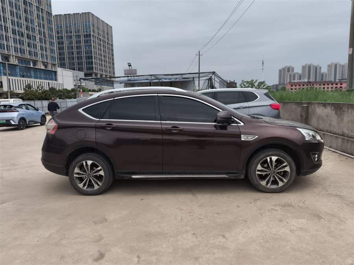納智捷 優(yōu)6 SUV  2015款 1.8T 魅力升級型圖片