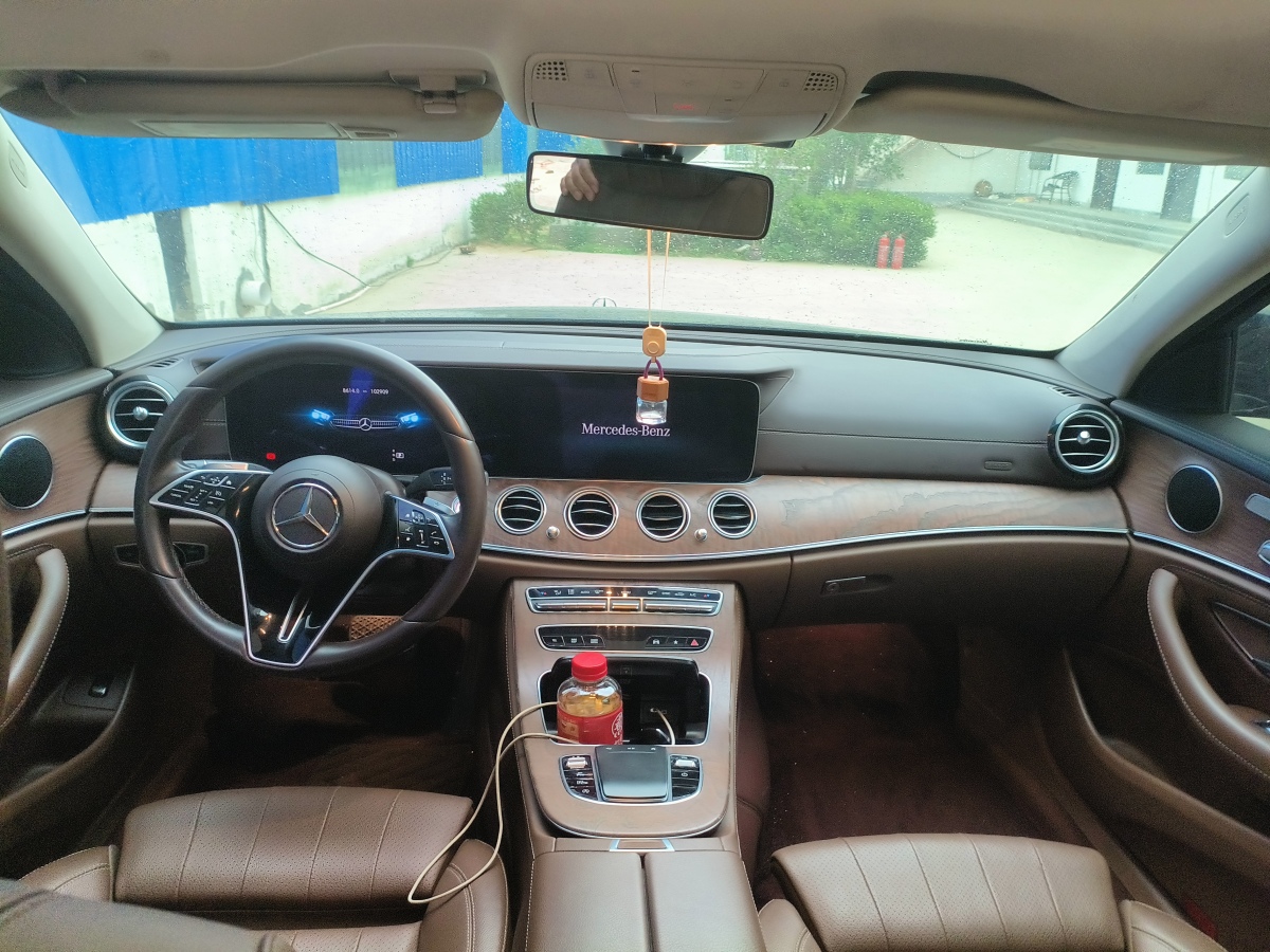奔馳 奔馳E級(jí)  2022款 改款二 E 300 L 時(shí)尚型圖片
