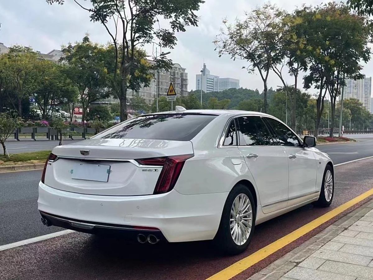 凱迪拉克 CT6  2019款 28T 時(shí)尚型圖片