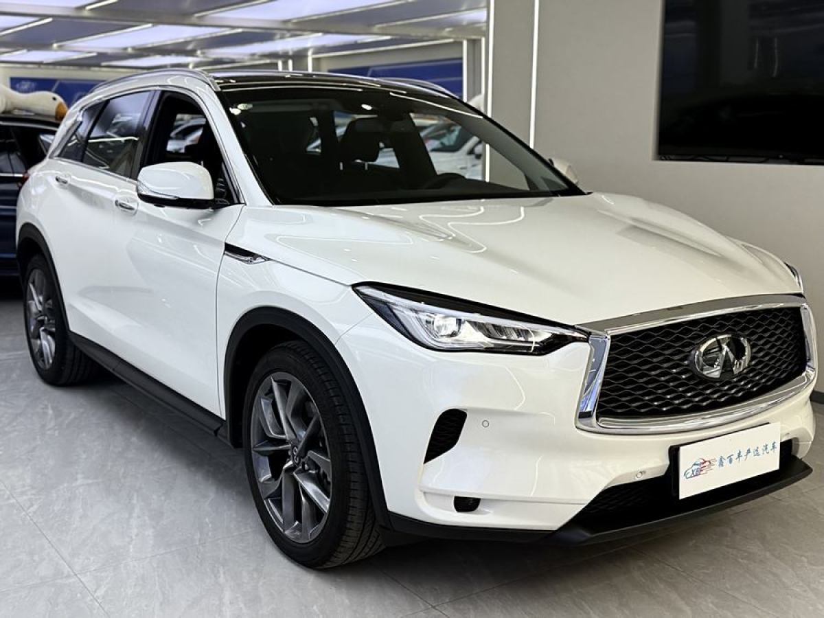 英菲尼迪 QX50  2024款 2.0T 四驅(qū)豪華版圖片