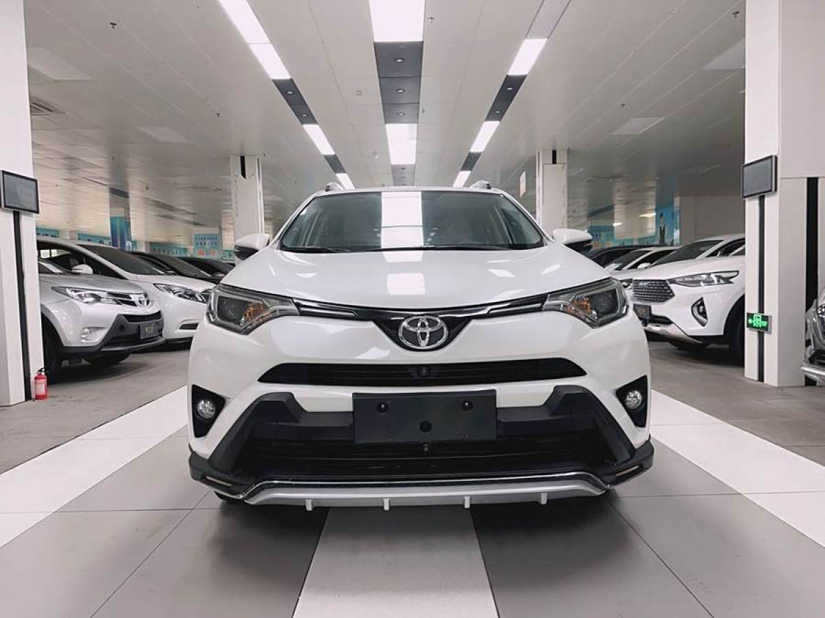 豐田 RAV4榮放  2019款  2.0L CVT兩驅(qū)風(fēng)尚版 國VI圖片