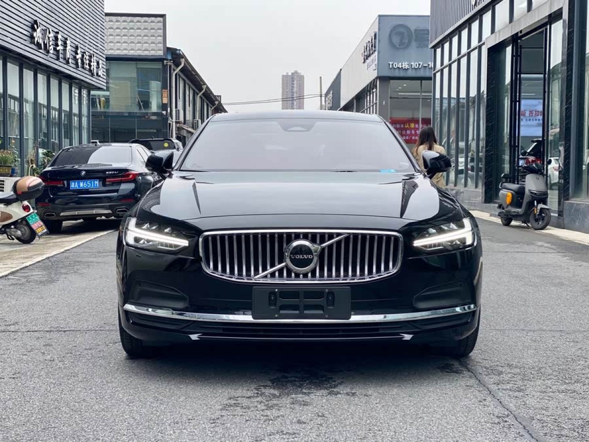 沃爾沃 S90  2022款 B5 智逸豪華版圖片