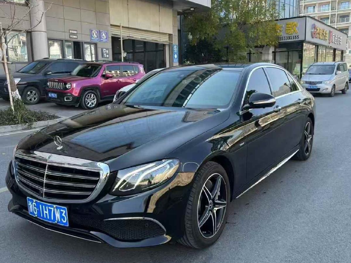 奔馳 奔馳GLE  2020款  GLE 350 4MATIC 時(shí)尚型圖片