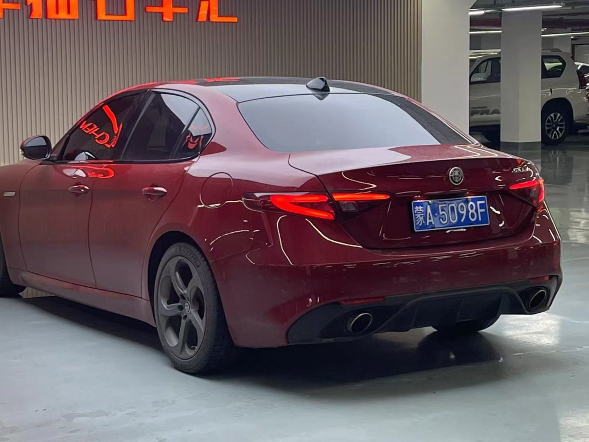 阿爾法·羅密歐 Giulia  2017款 2.0T 280HP Milano限量版圖片