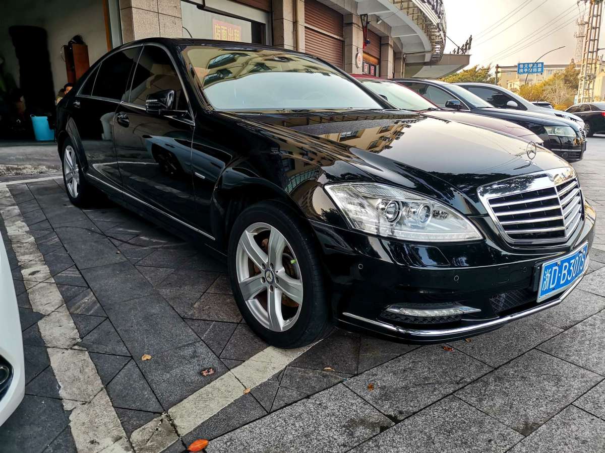 2012年9月奔馳 奔馳S級  2012款 S 300 L 尊貴型 Grand Edition