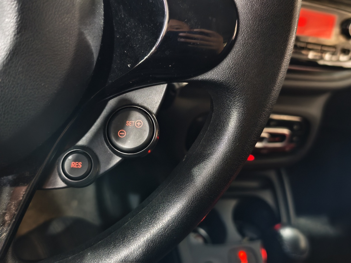 smart fortwo  2015款 1.0L 52千瓦硬頂靈動版圖片