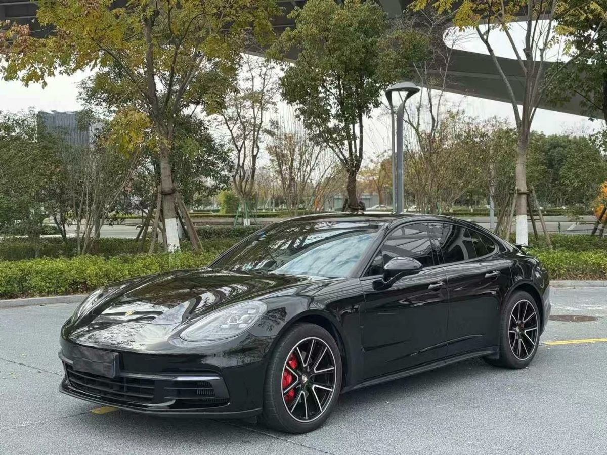 保時(shí)捷 Panamera 圖片