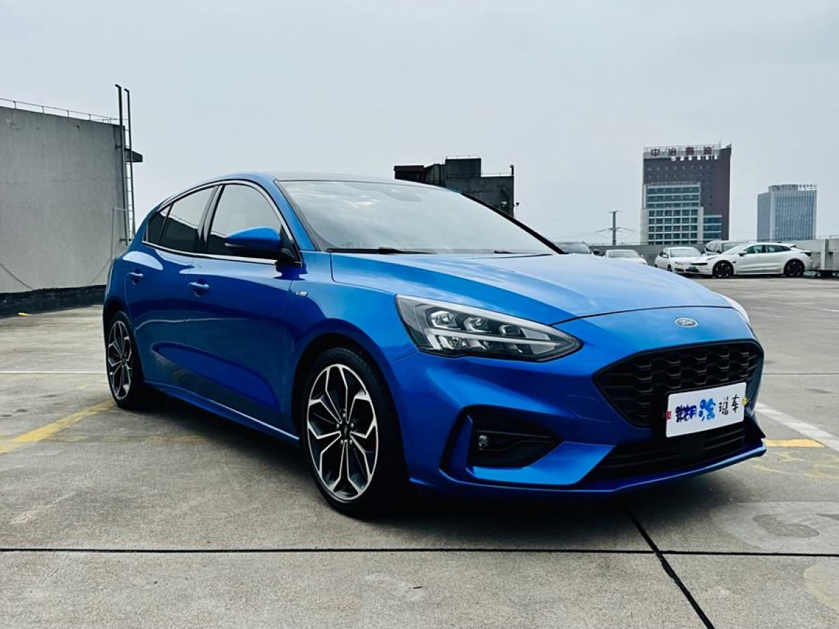 福特 福克斯  2020款 兩廂 EcoBoost 180 自動(dòng)ST Line圖片